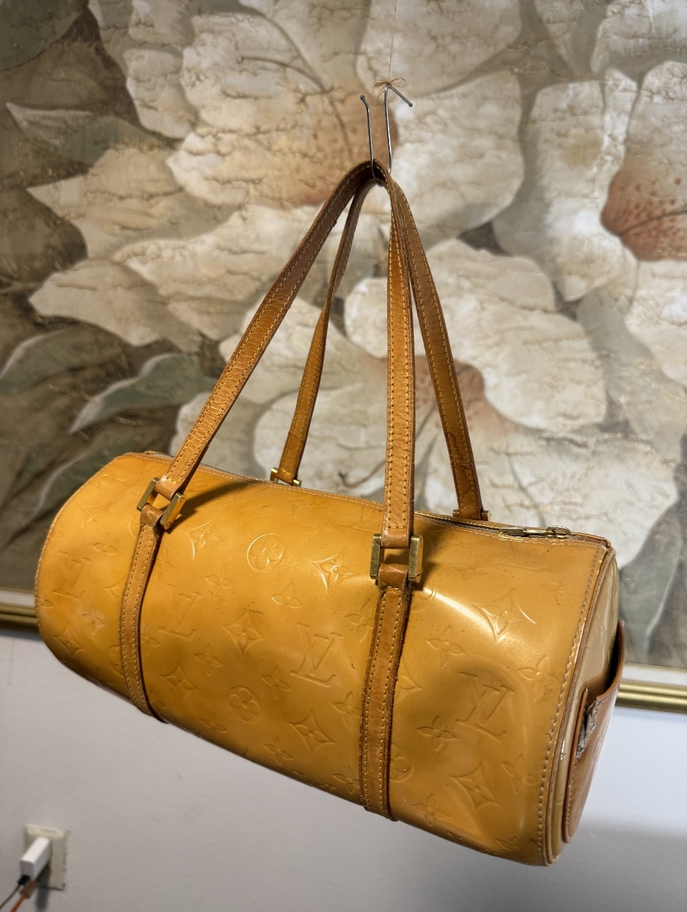 Louis Vuitton Monogram Vernis Papillon - Picture 13 of 16